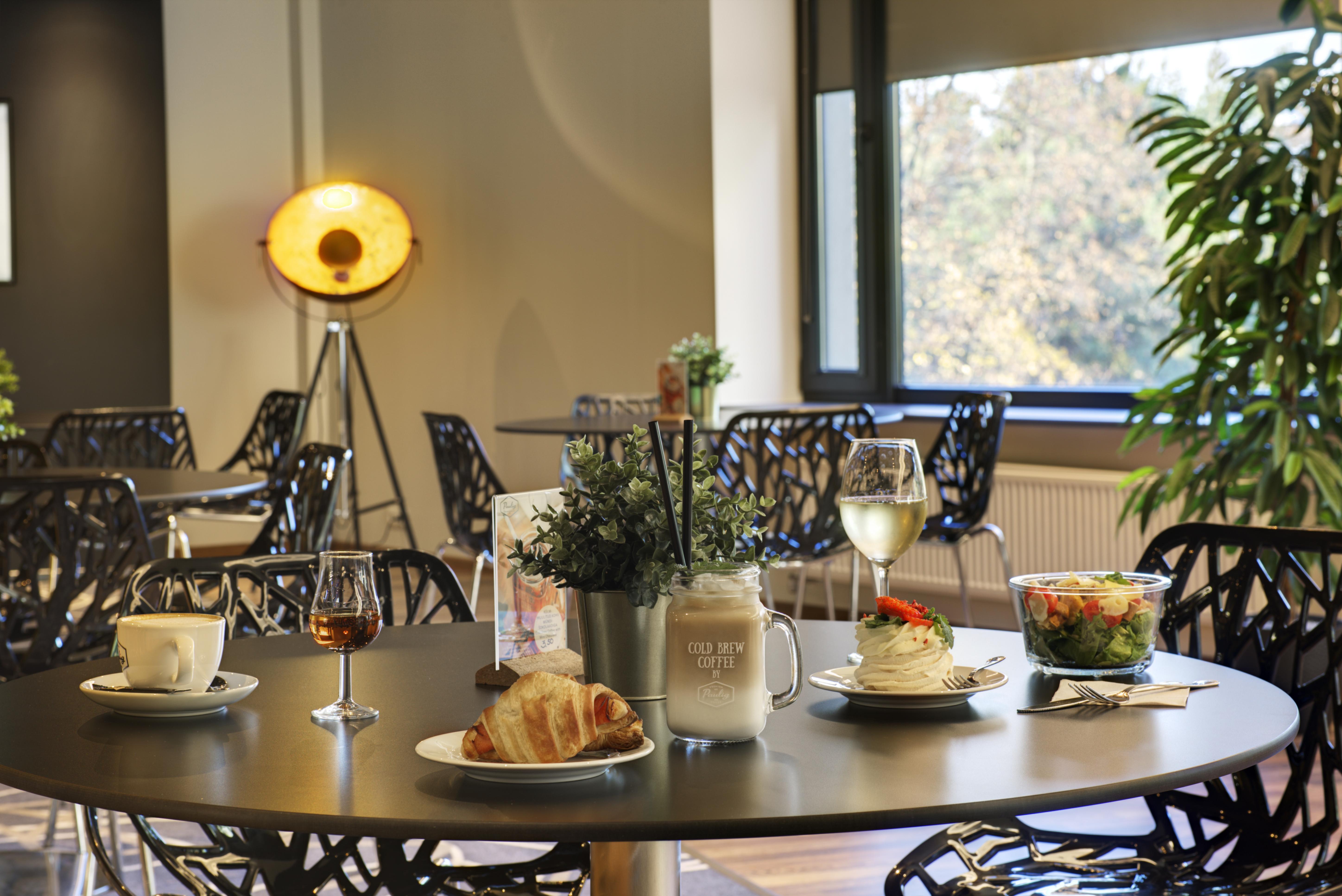 Hotel Dzingel Tallinn Ngoại thất bức ảnh